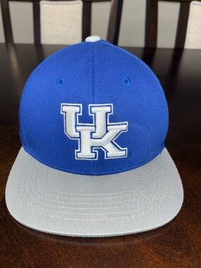 Kentucky Wildcats Youth Adjustable Snapback Hat Blue Gray UK Logo